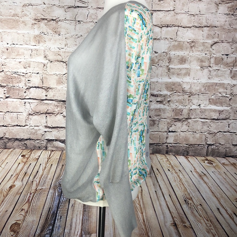 Moth floral print sweater shirt size S